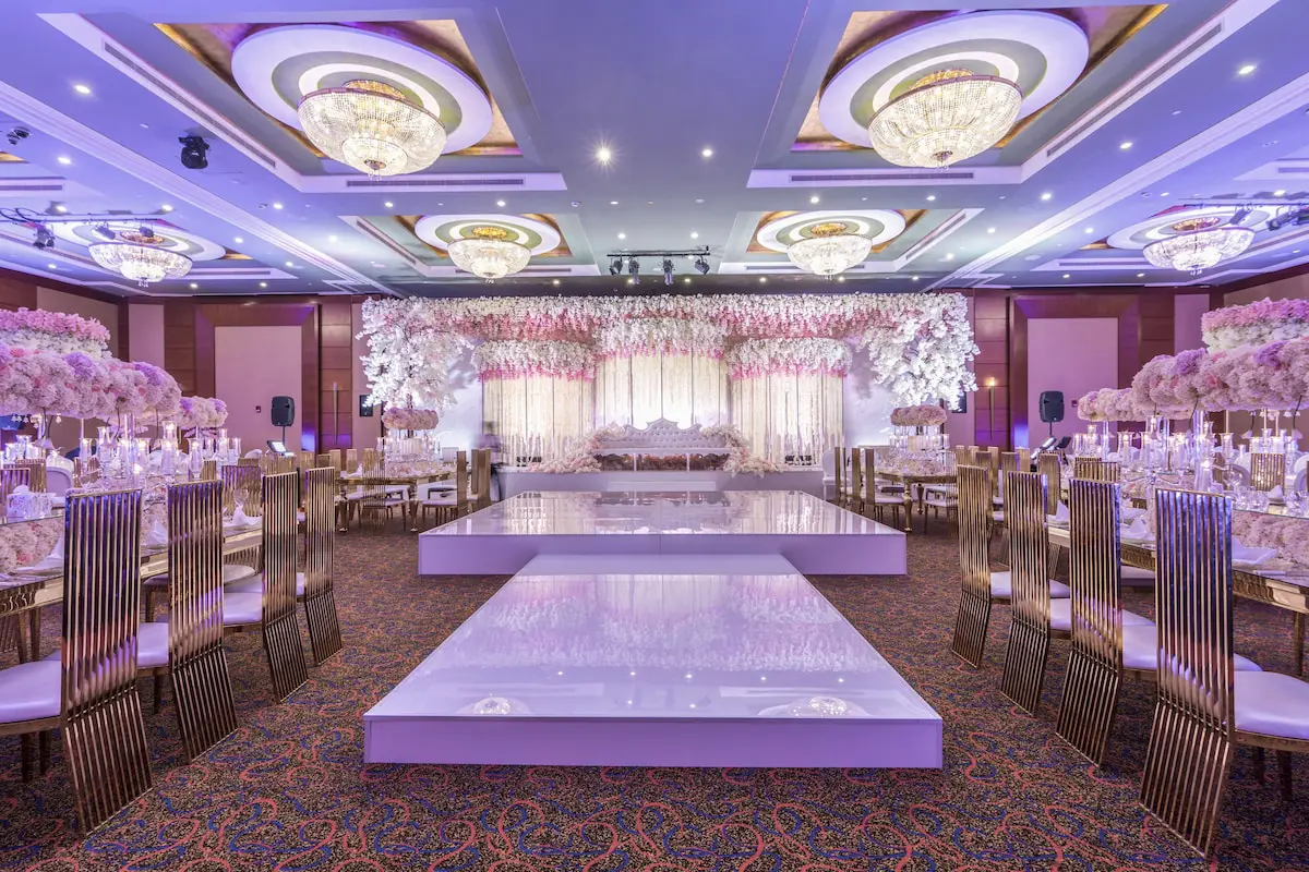 رستوران هتل سوئیس اوتل الماروج دبی